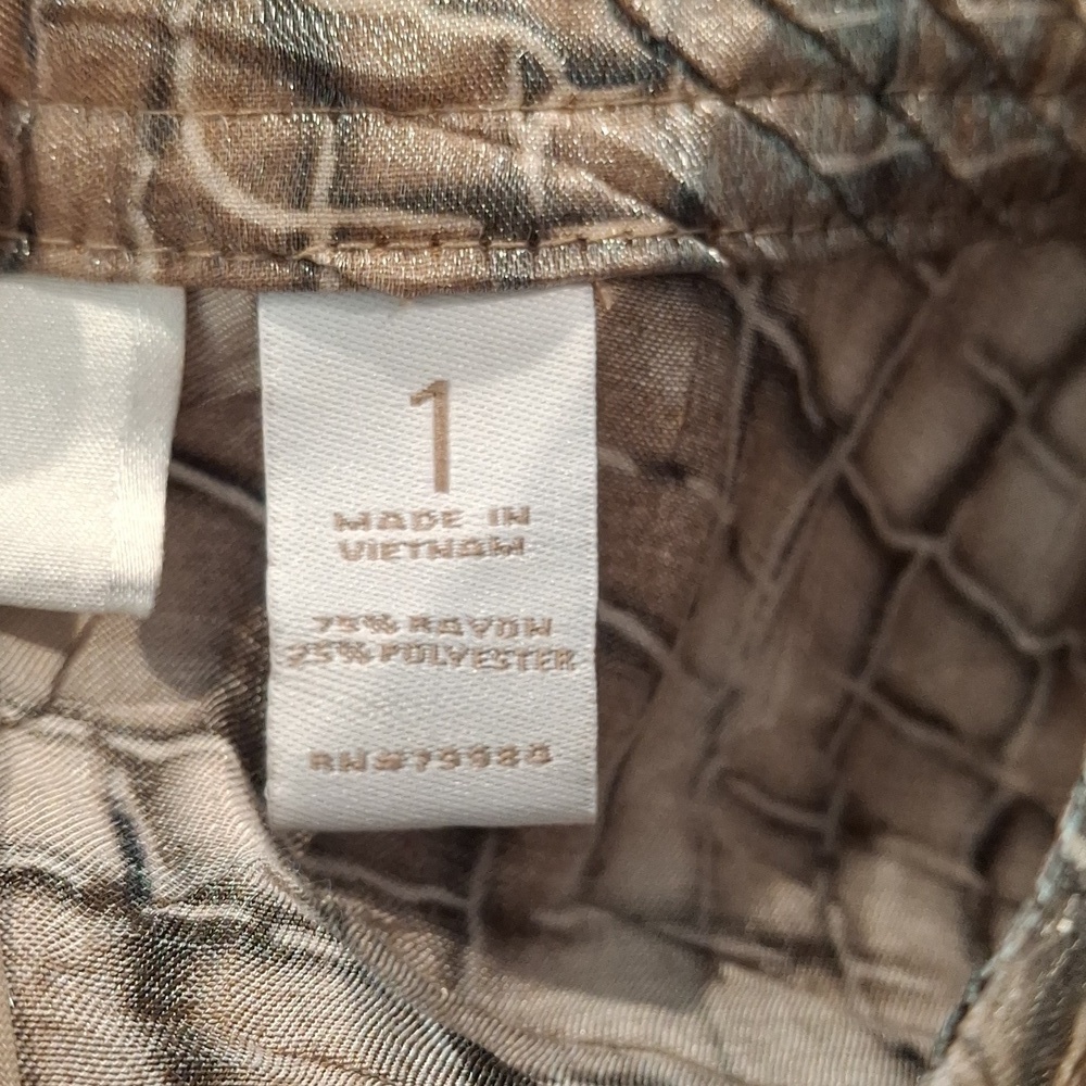 Chico's Tan Blazer with Textured Design Size 1 - Picture 7 of 7